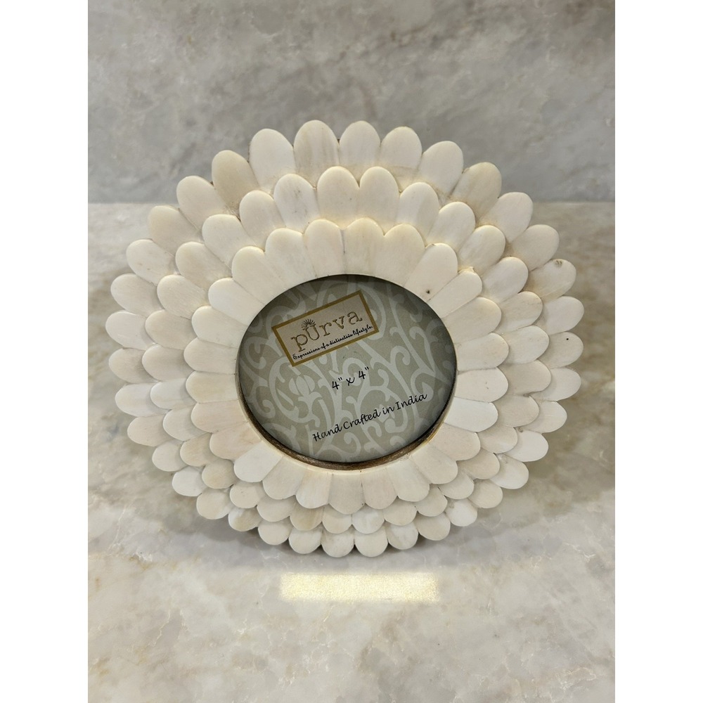 SCALLOPED FAUX BONE ON WOOD 4" X 4" TABLE TOP PHOTO FRAME